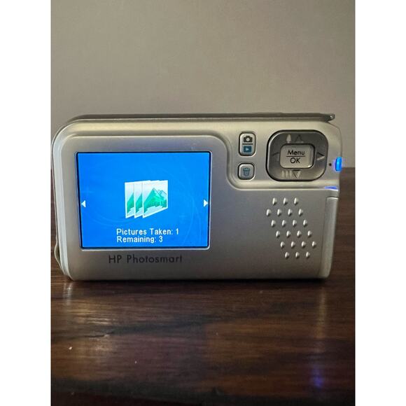 Digital Camera HP Photosmart E427 / digital camera. 6.0 megapixels 2"LCD silver - Picture 3 of 7